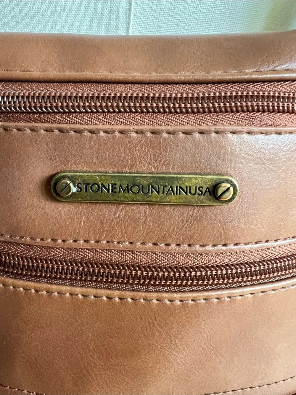Stone Mountain Brown Crossbody Purse Bonded Leather Multi Pocket Shoulder Bag